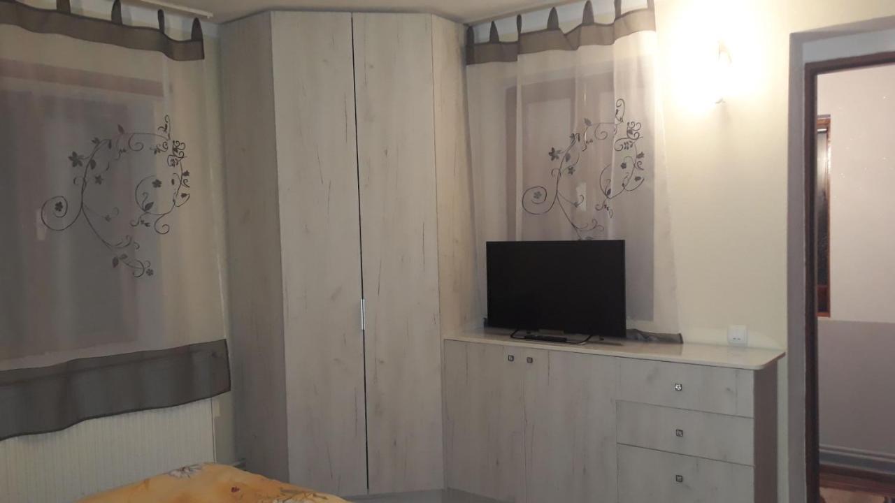 Hotel Casa Delia à Călimăneşti Extérieur photo