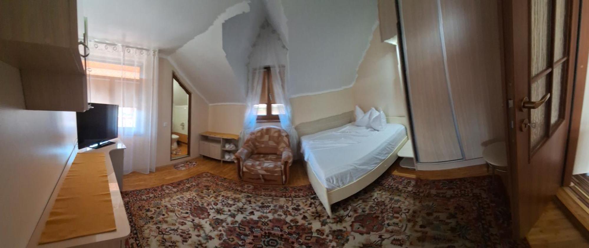 Hotel Casa Delia à Călimăneşti Extérieur photo
